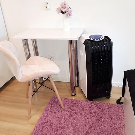 كيلتشي Apartamenty Centrum Panoramiczna Mala Dwojka Swan Labedz Promenada Klimatyzacja Lodowa المظهر الخارجي الصورة