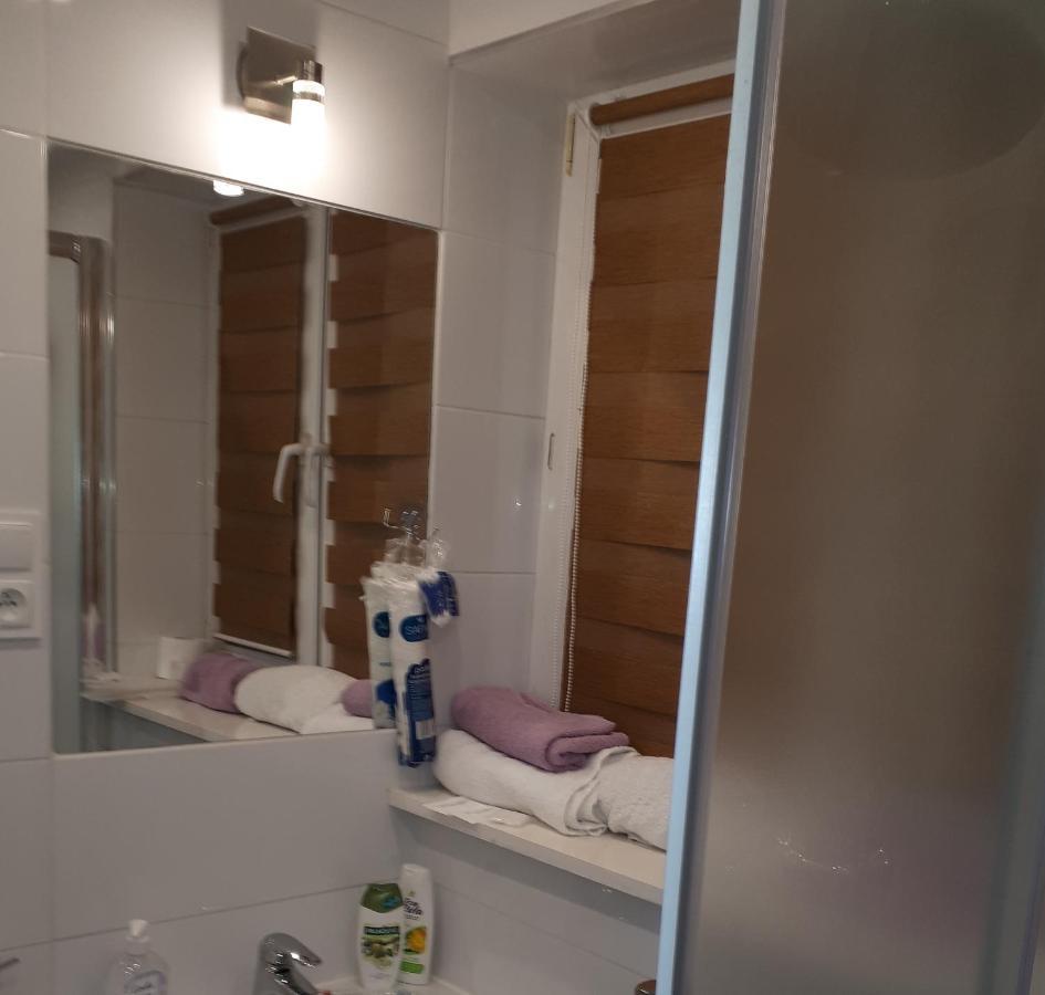كيلتشي Apartamenty Centrum Panoramiczna Mala Dwojka Swan Labedz Promenada Klimatyzacja Lodowa المظهر الخارجي الصورة