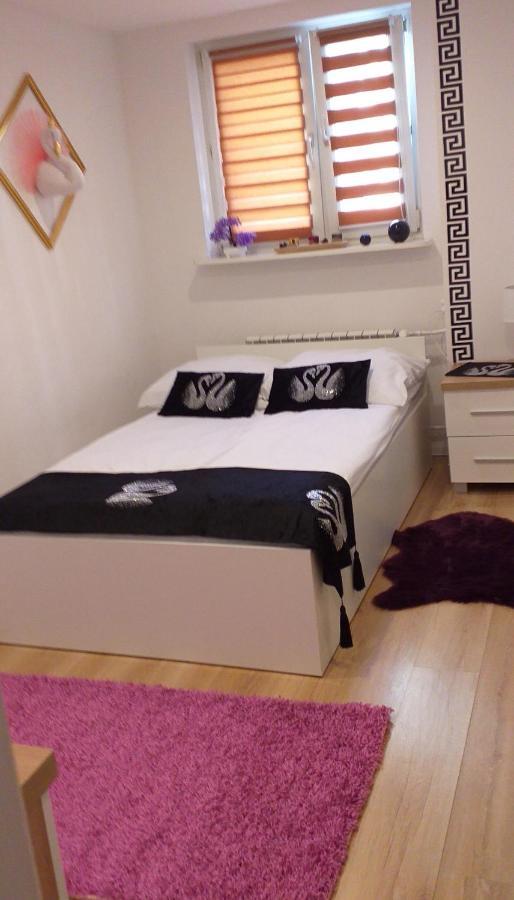 كيلتشي Apartamenty Centrum Panoramiczna Mala Dwojka Swan Labedz Promenada Klimatyzacja Lodowa المظهر الخارجي الصورة