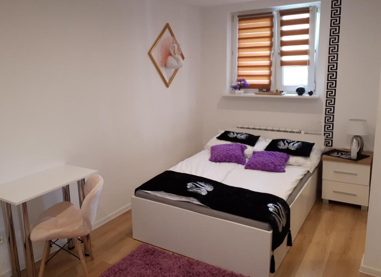 كيلتشي Apartamenty Centrum Panoramiczna Mala Dwojka Swan Labedz Promenada Klimatyzacja Lodowa المظهر الخارجي الصورة