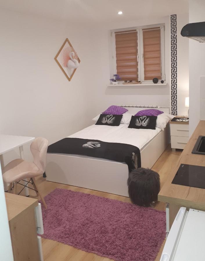 كيلتشي Apartamenty Centrum Panoramiczna Mala Dwojka Swan Labedz Promenada Klimatyzacja Lodowa المظهر الخارجي الصورة