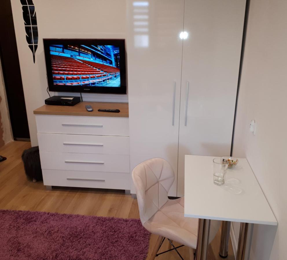 كيلتشي Apartamenty Centrum Panoramiczna Mala Dwojka Swan Labedz Promenada Klimatyzacja Lodowa المظهر الخارجي الصورة